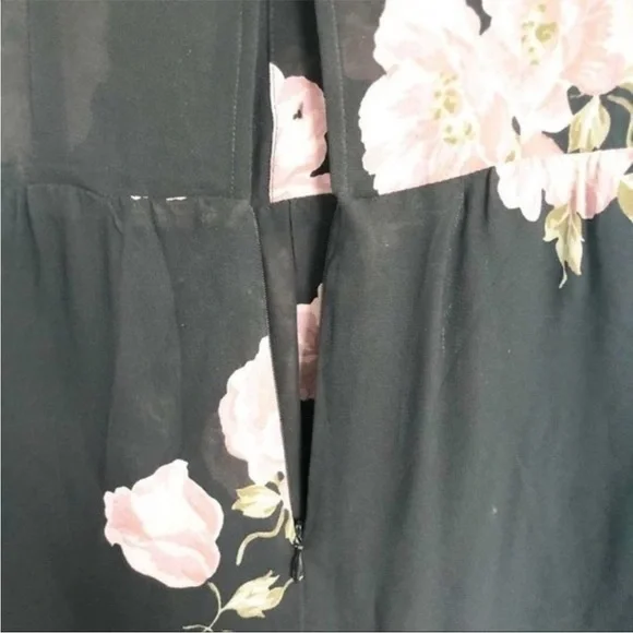 13. Reformation Fraser Black Floral Tie V Neck Button Up Mini Dress Size 2 - Picture 14 of 17